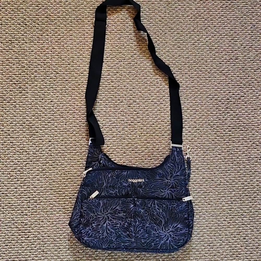 Bagalini crossbody purse, midnight blossom print